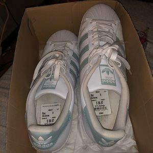 Adidas women’s superstar lace up sneakers size 9